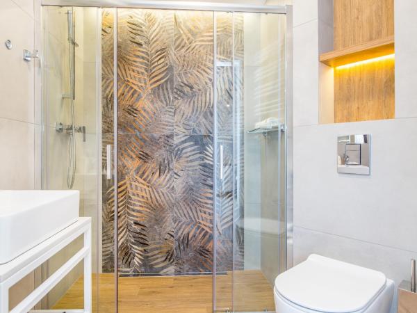 InPoint Aparthotel Grzegórzecka 11 : photo 8 de la chambre appartement avec balcon