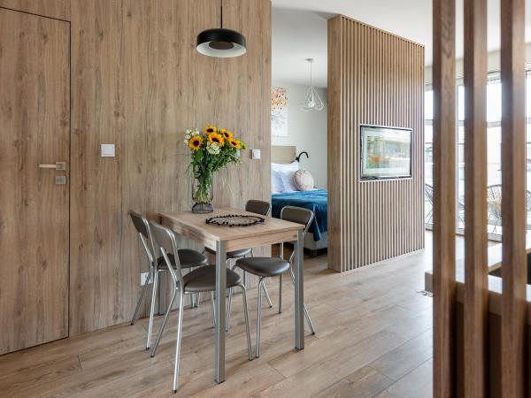 InPoint Aparthotel Grzegórzecka 11 : photo 2 de la chambre appartement avec terrasse