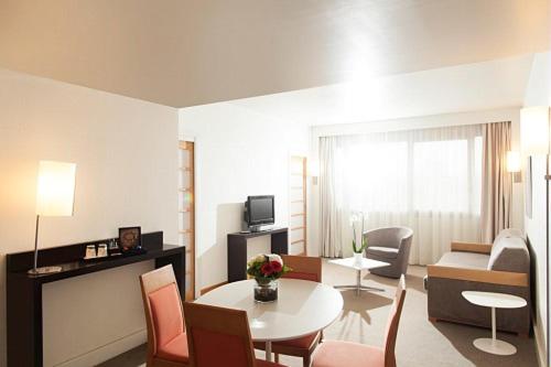 Novotel Metz Centre : photo 1 de la chambre suite lit king-size suprieure avec canap-lit double