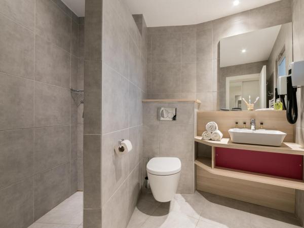 Belambra Clubs L'Isle Sur La Sorgue - Domaine De Mousquety : photo 5 de la chambre chambre triple avec balcon