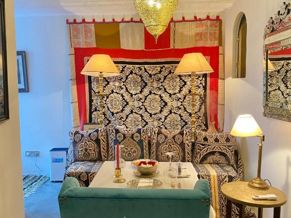 Dar Nour : photo 9 de la chambre suite deluxe avec lit king-size