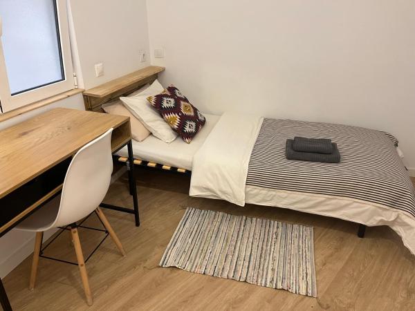 Hola Hostel Alicante : photo 2 de la chambre chambre simple standard avec salle de bains commune