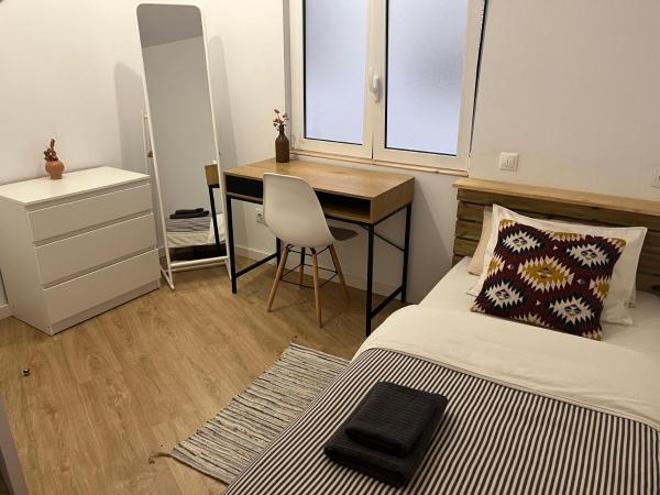 Hola Hostel Alicante : photo 3 de la chambre chambre simple standard avec salle de bains commune