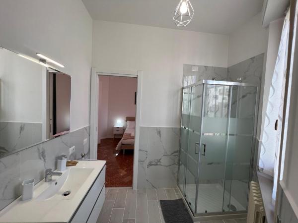 CASA RODELLA San Sisto Perugia : photo 5 de la chambre chambre double avec salle de bains privative