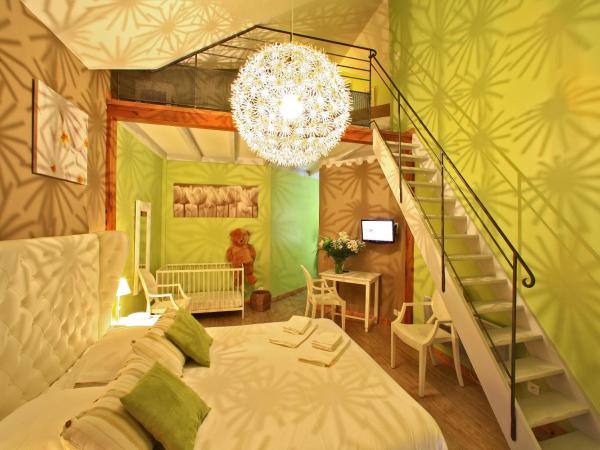 Logis Hôtel La Chaize : photo 2 de la chambre chambre familiale confort