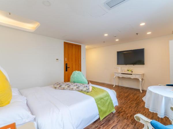 The Legend Hotel- Free Deliver Service to Canton Fair Complex During Canton Fair Period : photo 4 de la chambre breeze avocado king room