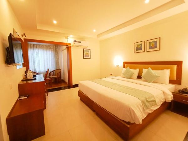 Hill Palace Hotel & Spa : photo 3 de la chambre chambre lit king-size supérieure