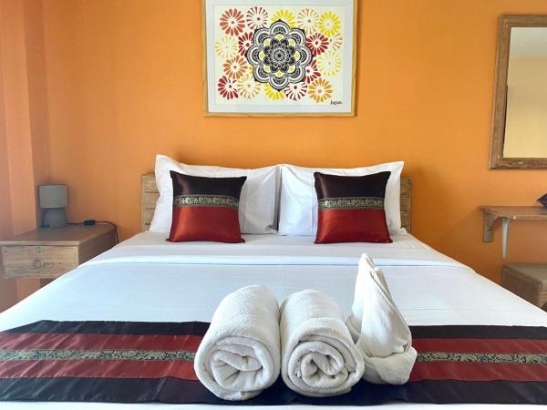 Chinda Boutique Hotel - SHA Certified : photo 9 de la chambre chambre double deluxe avec balcon