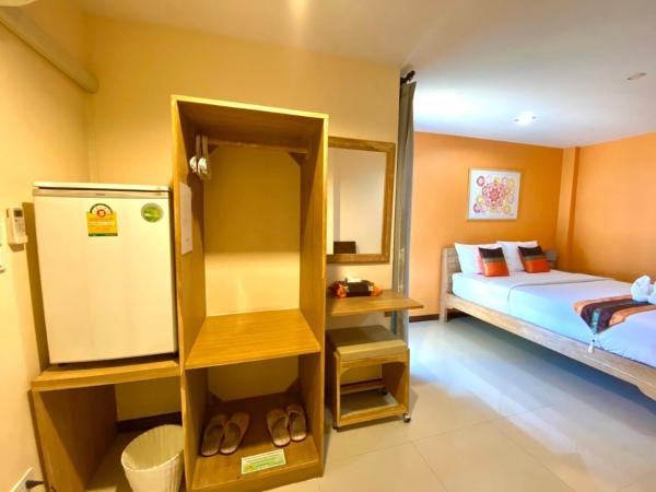 Chinda Boutique Hotel - SHA Certified : photo 5 de la chambre chambre double avec salle de bains privative