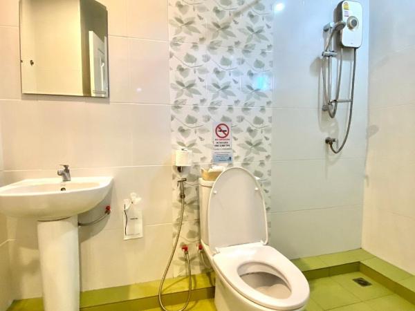 Chinda Boutique Hotel - SHA Certified : photo 6 de la chambre chambre double avec salle de bains privative
