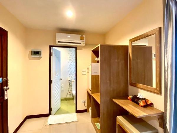 Chinda Boutique Hotel - SHA Certified : photo 7 de la chambre chambre double avec salle de bains privative
