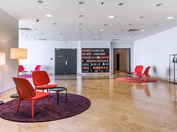 Vienna House by Wyndham Diplomat Prague : photo 4 de la chambre chambre accessible