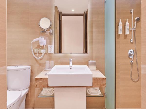 The Resort : photo 7 de la chambre premium sea view with balcony