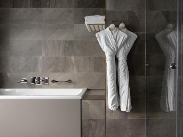 Hotel St. George Helsinki : photo 6 de la chambre chambre atelier avec balcon