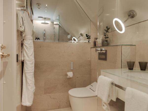 Hotel St. George Helsinki : photo 4 de la chambre studio mansardé sky