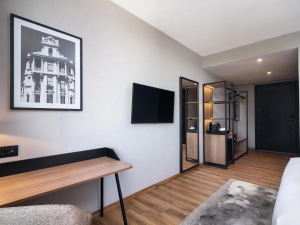 Radisson Hotel Casablanca Gauthier La Citadelle : photo 8 de la chambre chambre premium - vue sur horizon et parc