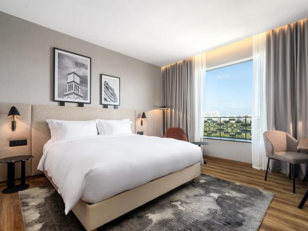 Radisson Hotel Casablanca Gauthier La Citadelle : photo 10 de la chambre chambre premium - vue sur horizon et parc