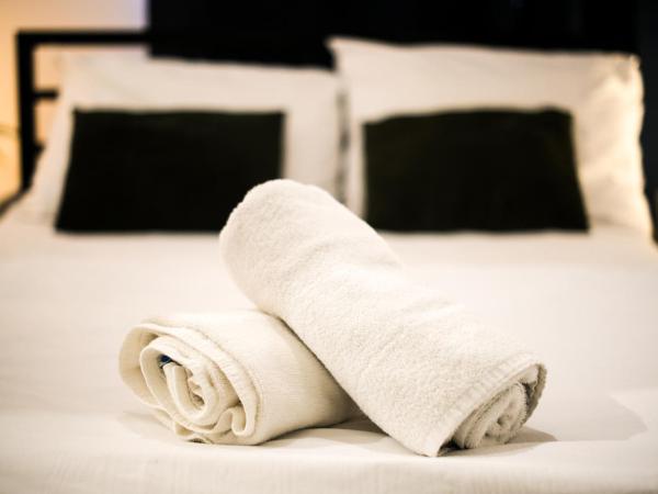 Whole Wide World Hostel : photo 5 de la chambre chambre double avec salle de bains commune