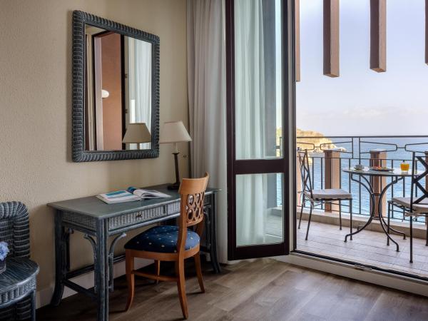UNAHOTELS Capotaormina : photo 2 de la chambre chambre double ou lits jumeaux deluxe - vue sur mer