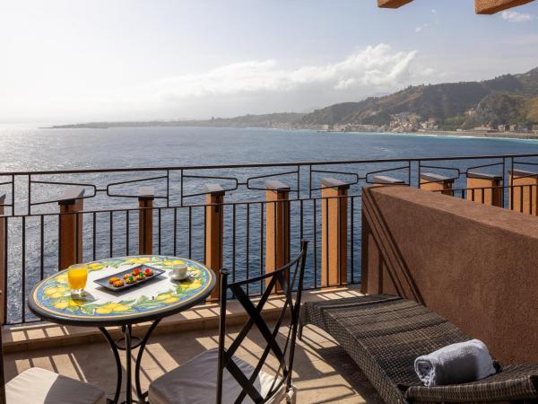 UNAHOTELS Capotaormina : photo 4 de la chambre chambre double premium – vue sur mer