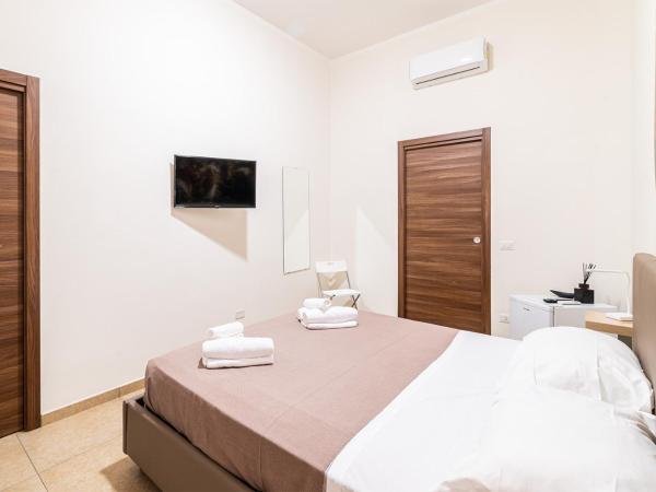 Corso 138 By DomusExtra : photo 3 de la chambre chambre double avec salle de bains privative