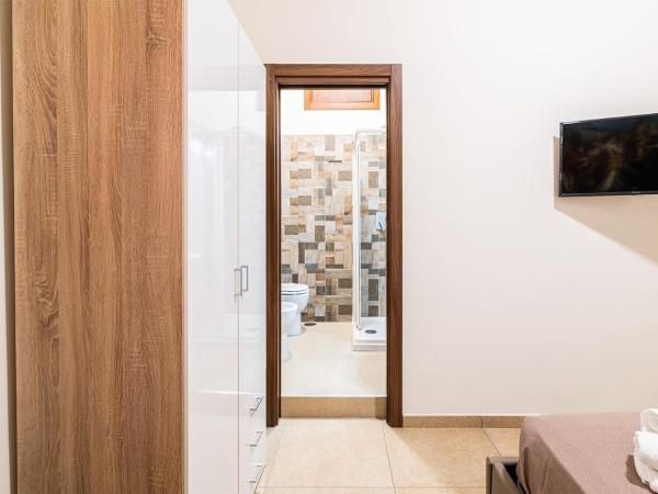 Corso 138 By DomusExtra : photo 9 de la chambre chambre double avec salle de bains privative