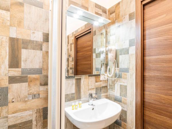 Corso 138 By DomusExtra : photo 10 de la chambre chambre double avec salle de bains privative