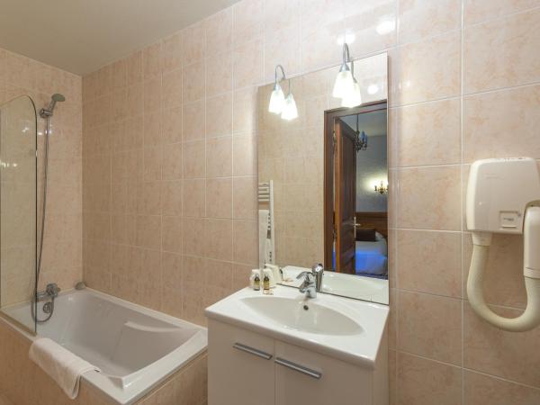 Hotel De La Cloche : photo 2 de la chambre chambre double standard