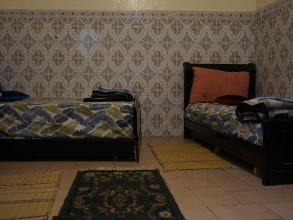 Auberges Des Jeunes Casablanca : photo 4 de la chambre chambre familiale supérieure