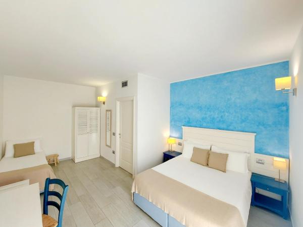 Hotel La Villa Del Mare : photo 2 de la chambre chambre triple confort