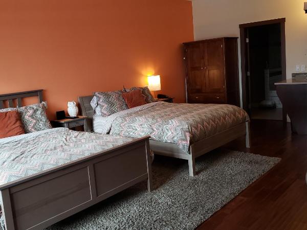 Hillcrest Farm Market B&B : photo 4 de la chambre chambre deluxe avec 2 lits queen-size