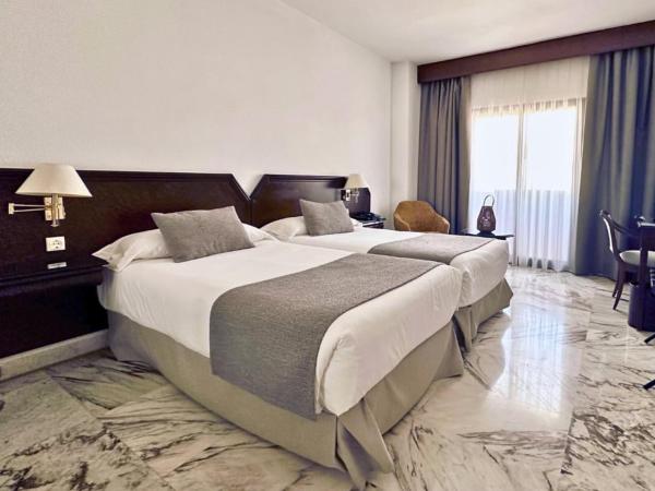 Turia Valencia : photo 1 de la chambre chambre lits jumeaux
