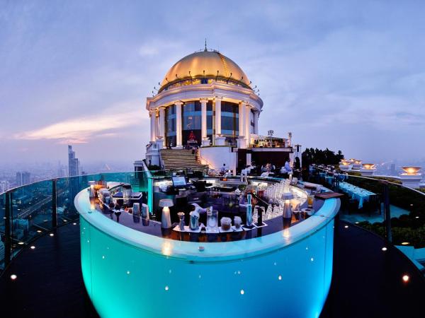 lebua at State Tower : photo 2 de la chambre suite lebua - vue sur ville - boissons au sky bar incluses 1 fois par séjour