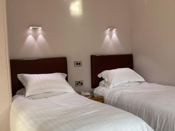 Aachen Hotel : photo 2 de la chambre chambre double/lits jumeaux avec salle de bains
