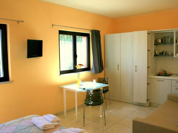 Agriturismo Argaland : photo 9 de la chambre chambre familiale avec kitchenette