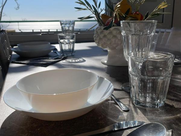 Residence Terra Rossa Taormina : photo 10 de la chambre appartement 2 chambres avec terrasse et vue sur la mer (5 adultes)