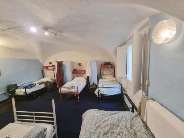 Hostel Il Nosadillo - Bologna : photo 2 de la chambre lit simple dans dortoir mixte de 5 lits