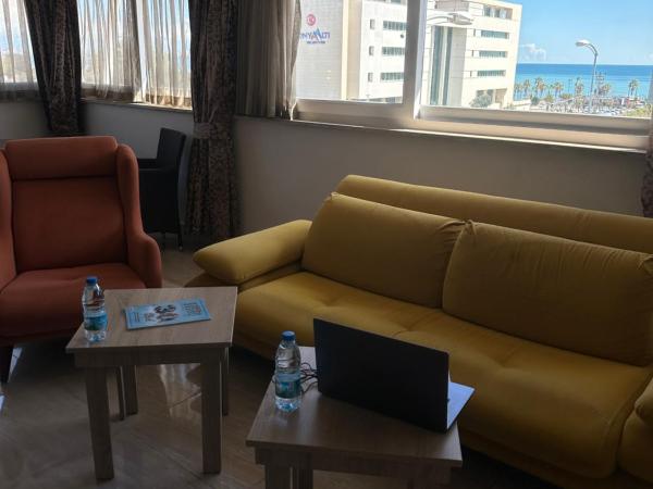 Beyondiest HOTEL : photo 8 de la chambre chambre familiale - vue sur mer