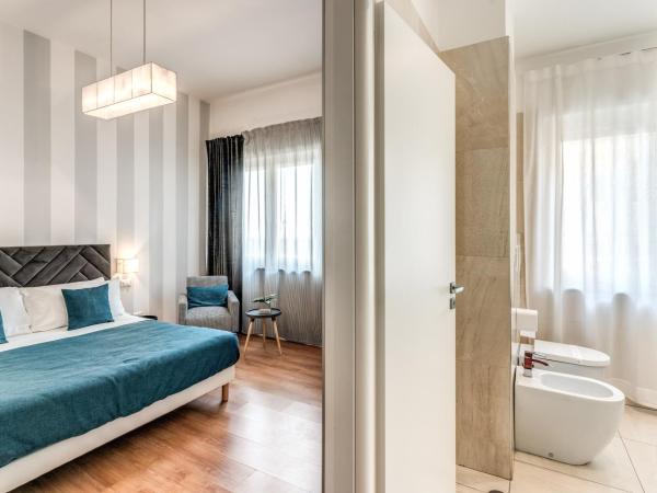 Napoli Great View B&B : photo 6 de la chambre chambre double deluxe - vue latérale sur mer