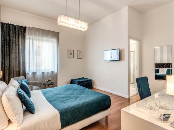 Napoli Great View B&B : photo 1 de la chambre chambre double deluxe - vue latérale sur mer