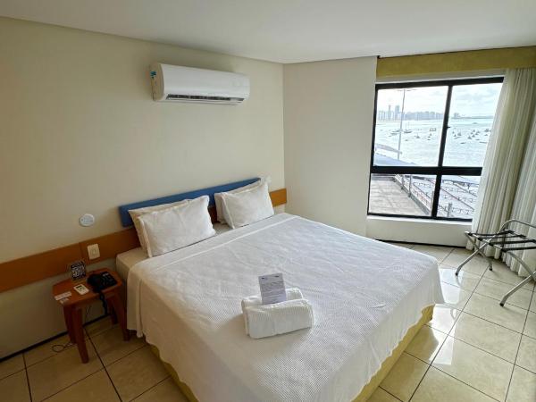 Iate Plaza Hotel : photo 4 de la chambre sea front suite with panoramic view
