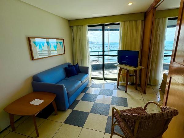 Iate Plaza Hotel : photo 5 de la chambre sea front suite with panoramic view