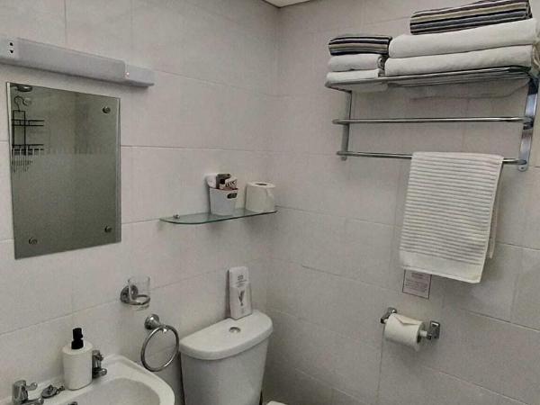 RockDene : photo 5 de la chambre chambre double avec salle de bains privative