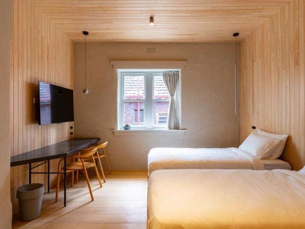 In The Brick Spa And Hotel : photo 5 de la chambre chambre familiale avec salle de bains privative