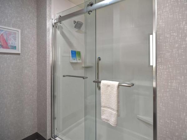 Hampton Inn & Suites Las Vegas Convention Center - No Resort Fee : photo 9 de la chambre suite studio lit king-size - non-fumeurs