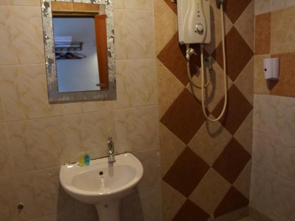 Zen Zeng Hotel : photo 4 de la chambre chambre lits jumeaux standard