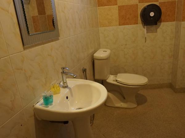 Zen Zeng Hotel : photo 4 de la chambre chambre triple deluxe