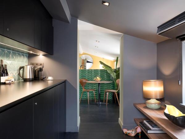 MiHotel Bellecour : photo 4 de la chambre suite junior esméralda