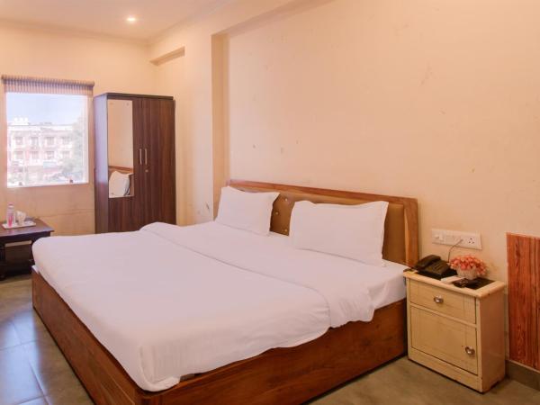 Hotel Bhagwati Palace : photo 8 de la chambre chambre triple classique