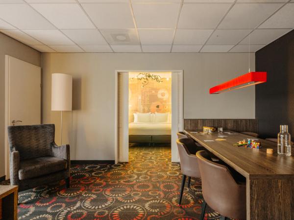 Crown Hotel Eindhoven Centre : photo 2 de la chambre suite